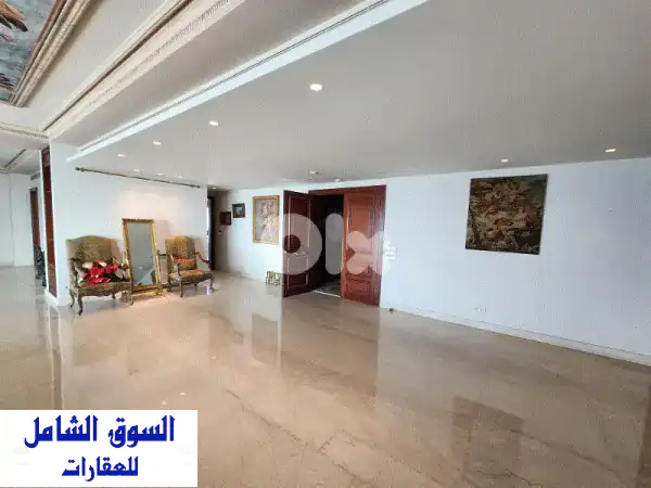 شقق للبيع رأس بيروت: فخامة خط أول بإطلالة بحرية...