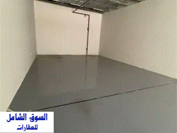 فرصة استثنائية: مستودع (شبرة) للإيجار السنوي في قلب الصناعية 1 عجمان | 3240 قدم بميزانين وموقع استراتيجي