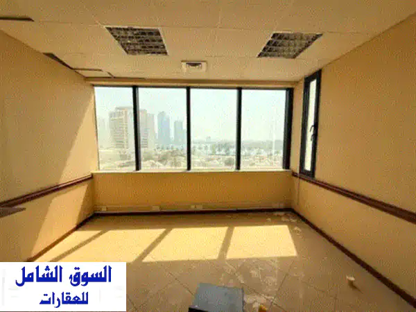 مكتب تجاري للإيجار السنوي  المجاز 1، كورنيش...