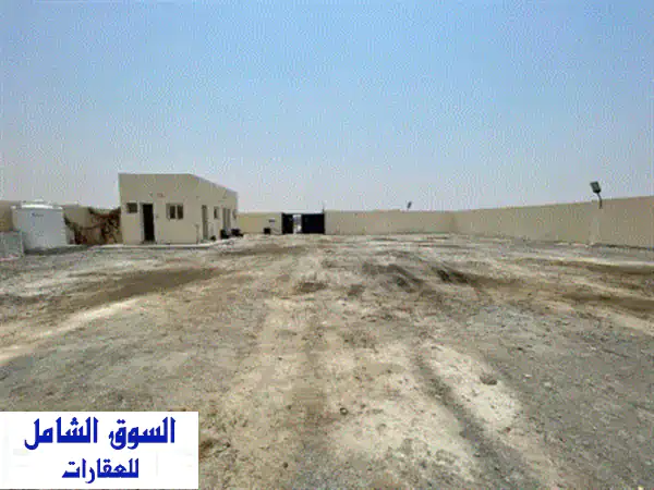 إيجار حوطة صناعية مجهزة بالصجعة 10000 قدم² | كهرباء...