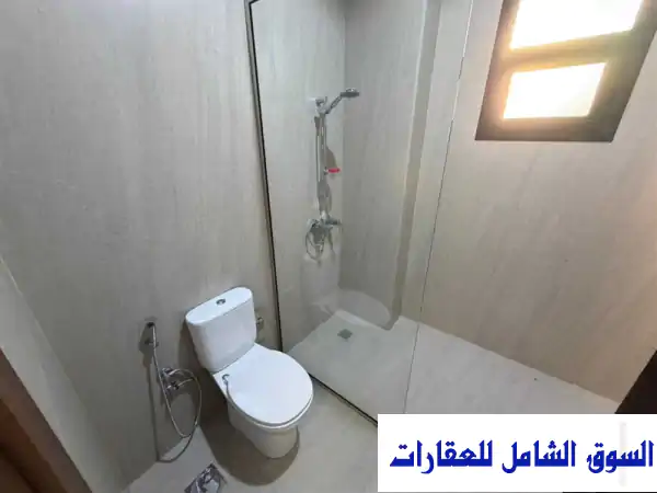 فيلا 5 غرف ماستر أول ساكن حوش كبير 11 ألف قدم للإيجار في المويهات عجمان