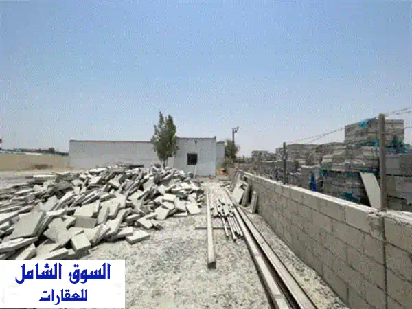 حوطة للإيجار في الشارقة الصجعة بمساحة 20000 قدم مربع وموقع ممتاز سهل الوصول للشاحنات. مجهزة بكهرباء ...