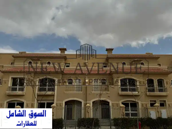 فرصة ذهبية: تاون هاوس كورنر للبيع في لا فيستا سيتي La Vista City - استلام فوري، بحري، تصميم كلاسيكي وموقع متميز!