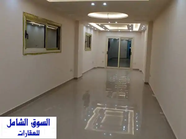 شقة للبيع بأرقى مواقع ميامى خطوات من جمال عبد...