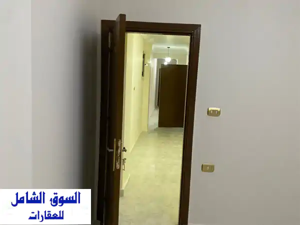 شقه للبيع بجسر السويس الرئيسي