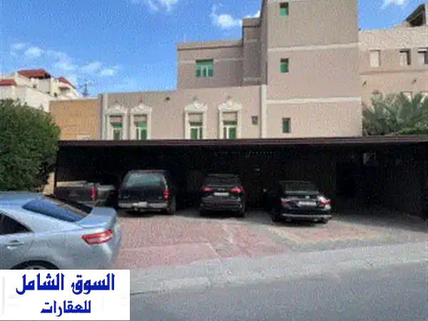 للبيع بيت في القرين، قطعة 5، سكن واستثمار. المساحة...
