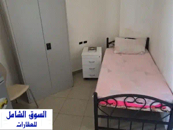 متاح بارتشن ببلكونه خاصة وثلاجة لشاب داخل سكن شباب فقط الموقع كورنيش عجمان النخيل 2، صف أول من ...