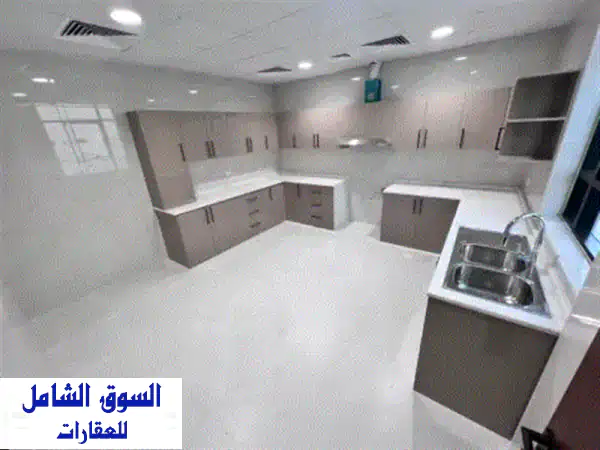 استأجر فيلا سمارت هوم جديدة كلياً في الحوشي الشارقة | فخامة عصرية، 4 غرف ماستر، 5000 قدم، أول ساكن 4