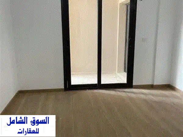 شقة متشطبة بالمطبخ والتكييفات استلام فوري  فيفث سكوير المراسم  Fifth Square Al Marasem الجولدن سكوير 2