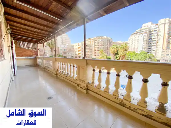 شقة للبيع 250 م  جليم  شارع أبوقير مباشر