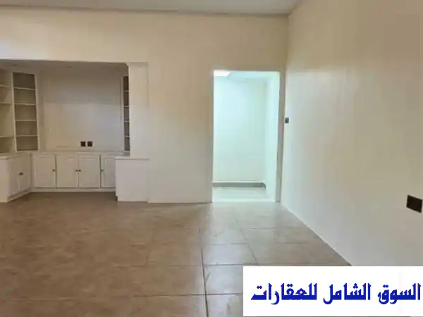 للإيجار فيلا قرطبة مع ديوانية وحمام سباحة وسايق...