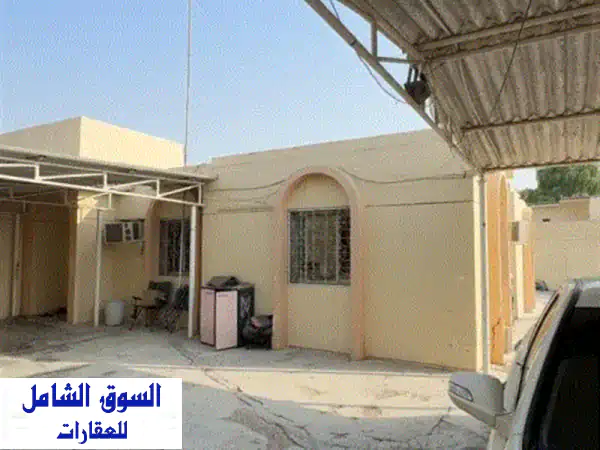 بيت شعبي للبيع في إمارة الشارقة ضاحية مغيدر داخل منطقة الطلاع مكون من صالة ومجلس 4 غرف نوم 2 حمام ...