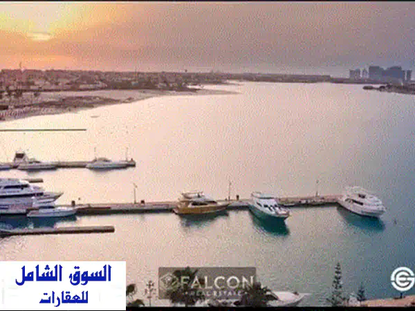 شاليه في  قلب البحر  فيو بانورامي صف اول استلام  متشطب فندقي  الشاليه خطوتين للبحر  دقائق من marina 5 + ابراج العلمين ودقائق الي مراسي وهاسيندا 4