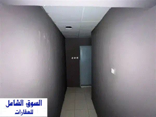 محل للإيجار السنوي في المنطقة الصناعية. للمزيد...