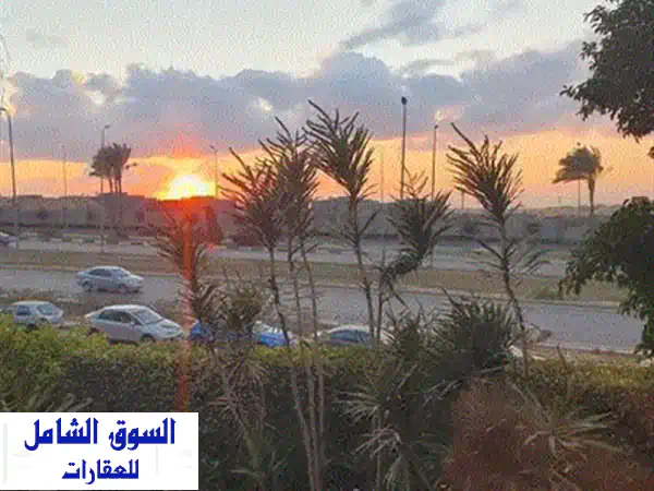 شقة  للبيع بمدخل خاص  في جنوب الاكاديمية أ من المالك امام كمبوند الفطيم 2