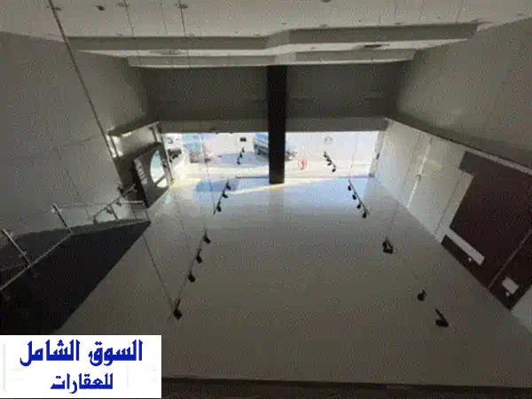 محل للإيجار السنوي في المنطقة الصناعية. للمزيد من التفاصيل، يرجى التواصل عبر الواتساب أو الاتصال.