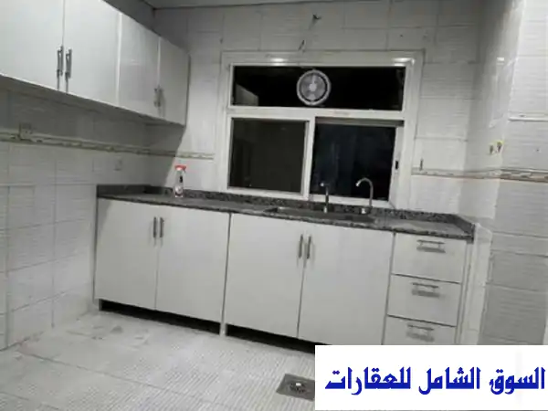 للإيجار بالسالمية شقة غير مفروشة 3 غرف منهم غرفتين ماستر في السالمية حولي