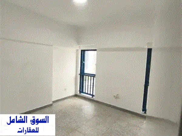 غرفة مميزة للإيجار في شقة عائلية راقية  الخالدية، شارع النصر، مقابل قصر الحصن  الكورنيش. المميزات ... 2