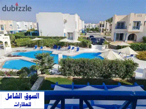 شاليه متشطب بالكامل للبيع برايم لوكيشين الكيلو 200  ماونتن فييو راس الحكمه 4