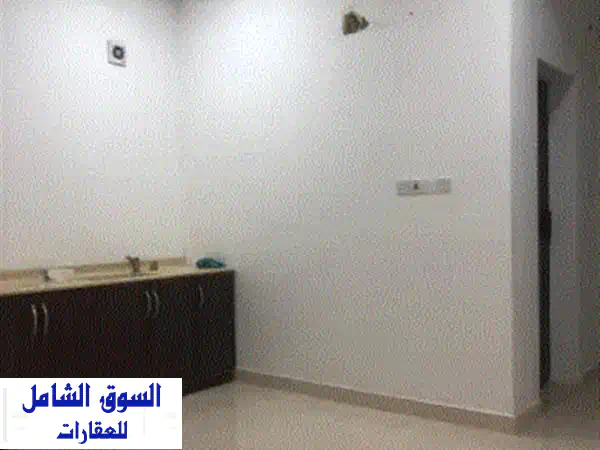 استوديو للإيجار في البسيتين  مكون من غرفة واحدة وحمام واحد ومطبخ بسعر 150 دينار بحريني شامل (الماء ...