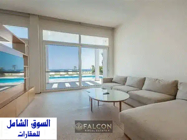 شاليه في قلب البحر استلام متشطب بالتكيفات  وفيو بانورامي علي البحر 2 د مشي للبحر دقائق الي مطار العلمين الجديد The Waterway+lavista