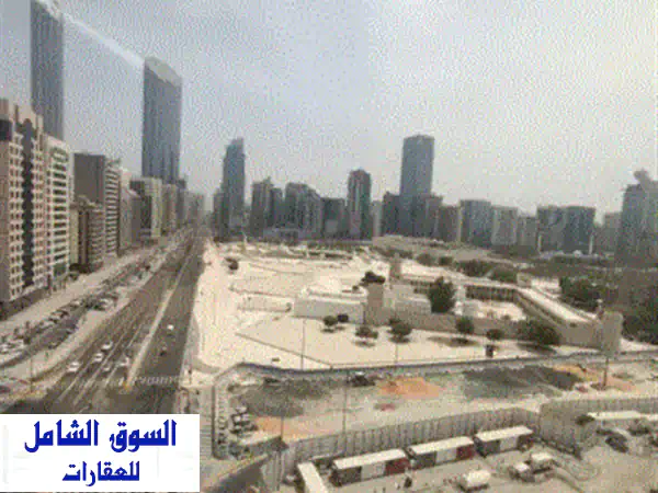غرفة مميزة للإيجار في شقة عائلية راقية  الخالدية، شارع النصر، مقابل قصر الحصن  الكورنيش. المميزات ...