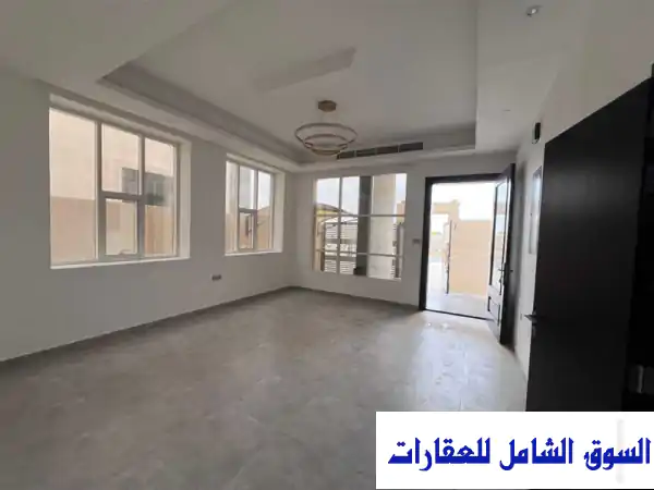 95.000 درهم سنوي فيلا 5 غرف ماستر الياسمين مقابل شارع محمد بن زايد للإيجار في عجمان