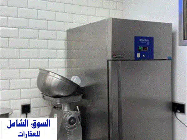 فرصة استثمارية مميزة في قلب الخالدية  أبوظبي. مطعم عربي شغال بالكامل للبيع بموقع ممتاز على شارع ...