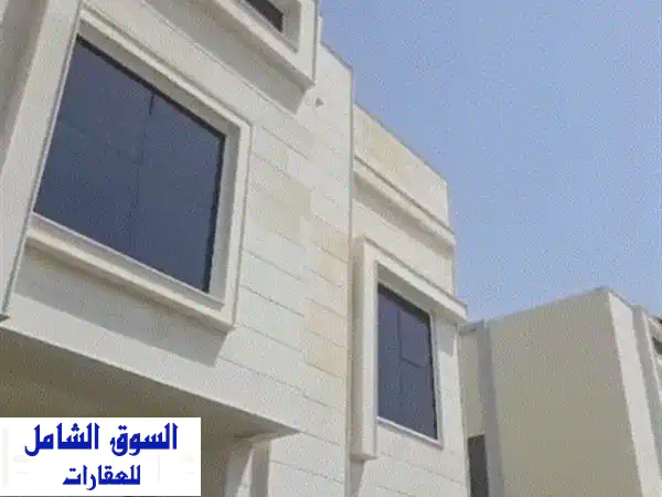 للبيع العاجل فيلا جاهزة للسكن فيها الأثاث...