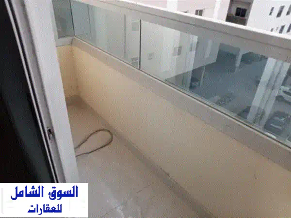 عرض نادر استوديو مع بالكونة للإيجار السنوي منطقة الحميدية 1 خلف قار دن سيتي مساحة واسعة تكييف مركزي ...