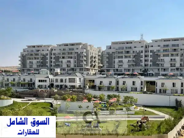شقه للبيع في التجمع الخامس في كمبوند ماونتن فيو...