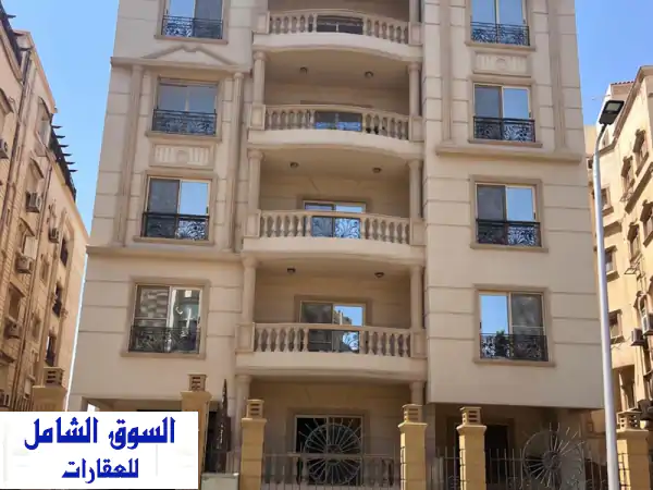 شقة للبيع 280 م أراضي  أمام قطامية هايتس مباشرة...