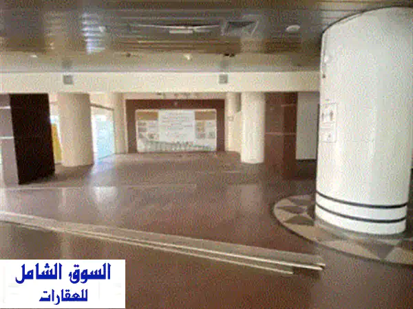 معرض للإيجار في المجاز 1 على الشارع الرئيسي،...