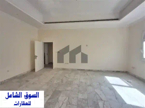 فيلا للإيجار  مدينة خليفة مكونة من 7 غرف نوم  8 حمامات  تكييف مركزي  خزائن ملابس  مواقف سيارات ...