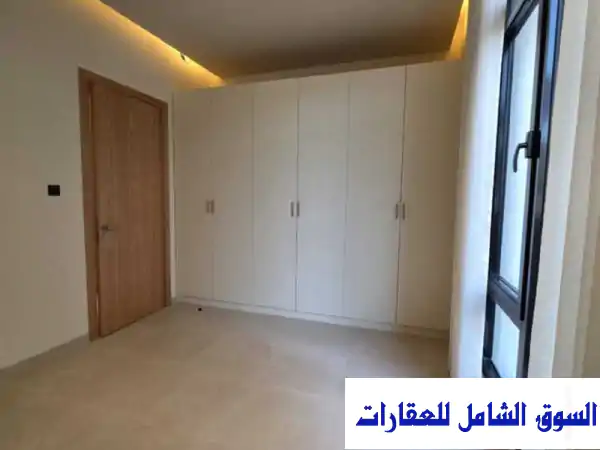 للابجار للعوايل فقط شقة بالجابرية تتكون من صالة كبيرة مطبخ أمريكي للإيجار في الجابرية حولي
