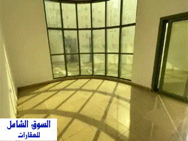 للإيجار شقة واسعة ومميزة في منطقة ميسلون، تتكون من 3 غرف نوم وصالة كبيرة، مع 2 بلكونه و3 حمامات، ...
