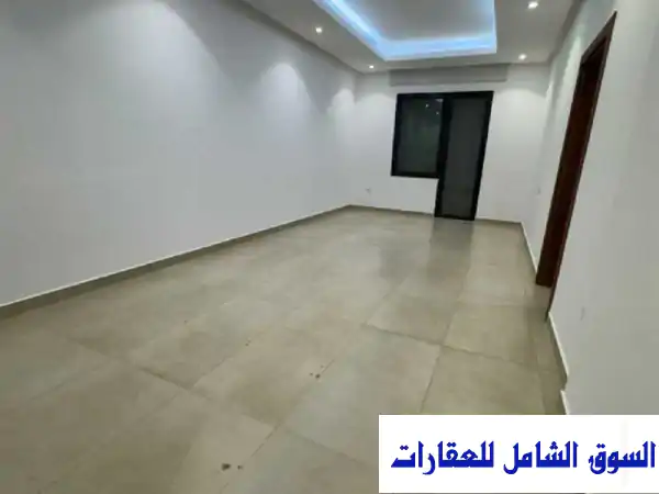 للإيجار شقة بسلوى 3 غرف منهم غرفة ماستر في سلوى حولي