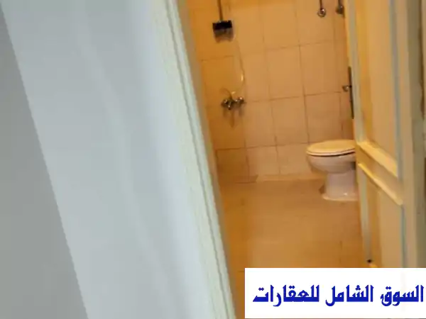 فرصة ذهبية! محل تجاري 150م للبيع/الإيجار بحدائق الأهرام - شارع 5 أ الرئيسي (البوابة الأولى)