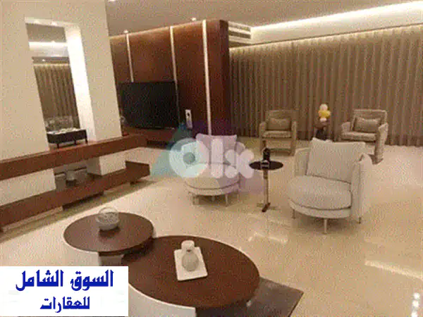 فرصة استثنائية في عين التينة: شقة فاخرة 350م2 للبيع بإطلالة خلابة و4 غرف ماستر! 3