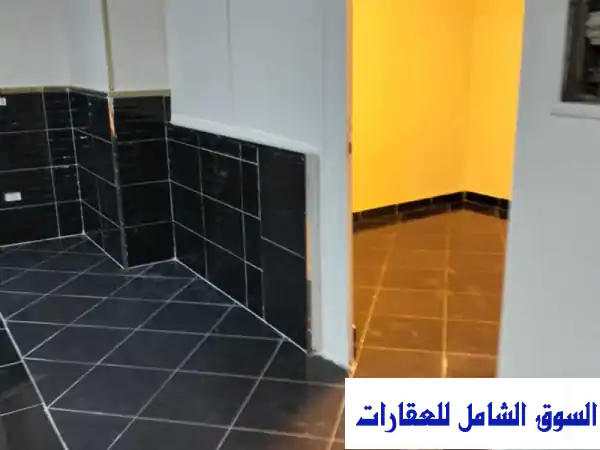 فرصة ذهبية! محل تجاري 150م للبيع/الإيجار بحدائق...