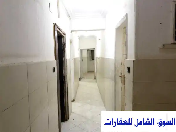 شقة لإيجار بمساحة 140 متر على شارع الرئيسي في...