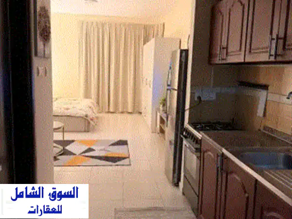 استوديو اطلالة بحرية على الكورنيش مساحة كبيرة مطبخ شبة منفصل حمام أنيق سخن وباردة فرش جديد فظيف جدا ...
