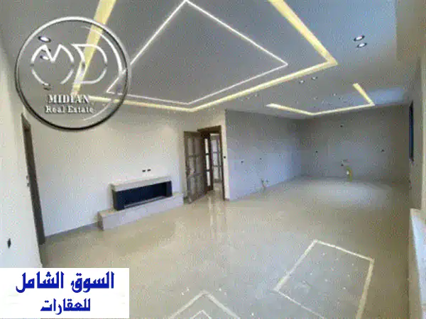 امتلك الرفاهية بالظهير: دوبلكس فاخر 200م مع رووف...