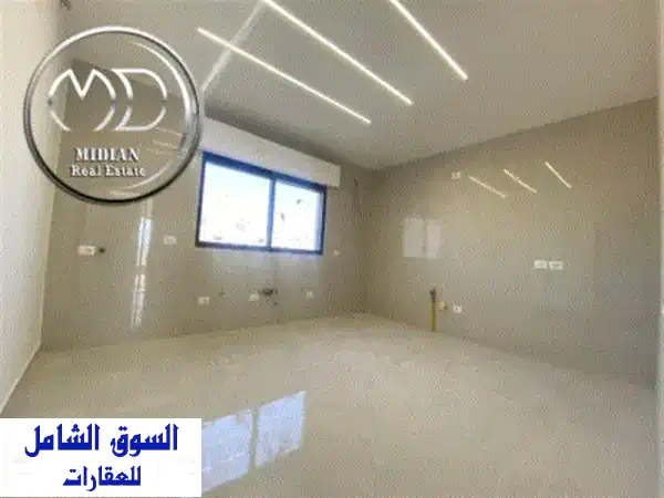 رقم الاعلان 8637 رووف جديد فارغ للإيجار خلدا مساحة 340م مع تراسات تشطيبات ديكورات عصرية فاخرة ...