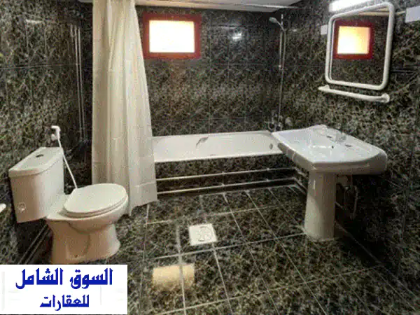 شقة سكنية مفروشة للإيجار في سلوى، موقع مميز جدا وقريب من جميع الخدمات. تشطيب ممتاز، مدخل ومخرج سهل، ...
