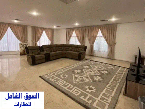 شقة سكنية مفروشة للإيجار في سلوى، موقع مميز جدا...