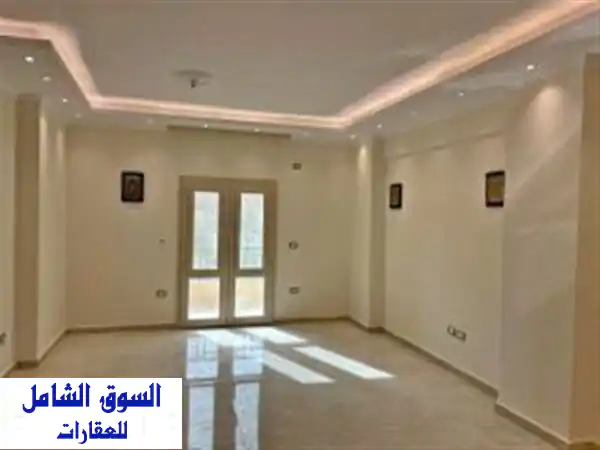 شقه مميزه في النخيل 2(العجمي) بمقدم 250