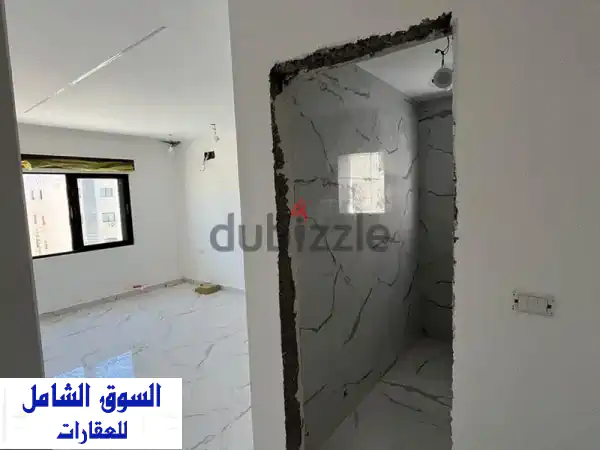 ارضية مع ترس في البنيات تشطيب فخم و سعر مميز