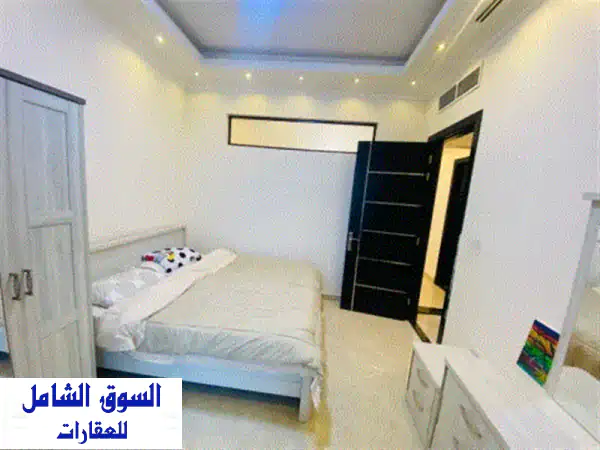 شقة مفروشة للإيجار الشهري في الروضة عجمان. غرفتين وصالة مفروشة بالكامل تضم 2 حمام وبلكونه ومطبخ ... 3