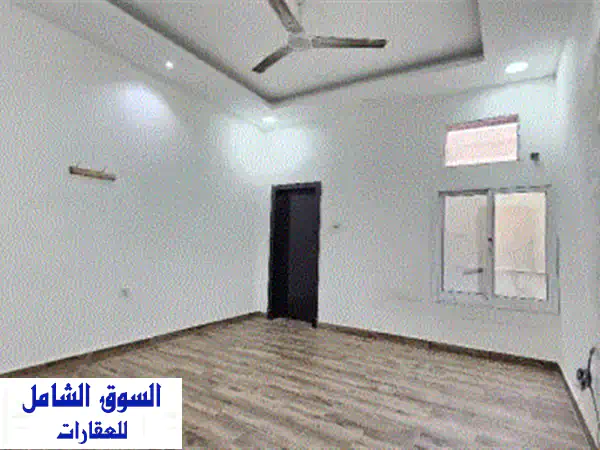 البحرين  الحد / شقة كبيرة للإيجار. تتكون من 3 غرف نوم وصالة ومطبخ و3 حمامات. السعر: 240 دينار. ... 4